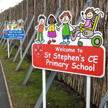 shaped-kiddie-top-sign School Kiddie Main Sign