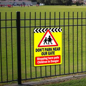 dontparkgate1 NO PARKING NEAR OUR GATE