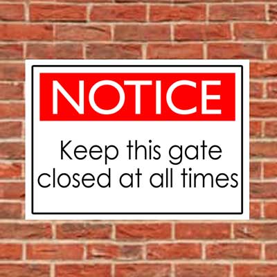 school safety sign close gate