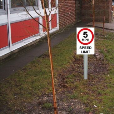 5mph-speed-limit-sign-fitting-requirements-400mm-x-266mm-2.5m-aluminium-post-1751-p