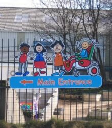 kiddie-cut-out-fence-and-gate-mounted-[2]-2867-p