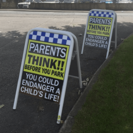 PARENTS THINK CHILD SAFETY Pavement safety sign alternate image