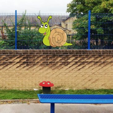 snail-fun-character-aluminium-wall-fence-sign-how-would-you-like-to-fit-the-sign-large-version-for-fence-fixings-138-p